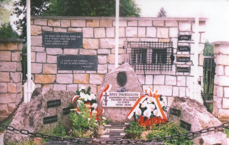 Budowa symbolicznego Grobu Sybiraka 08.1993 r. 